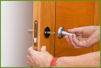 Neighborhood Locksmith Services Inglewood, CA 310-975-3197 - 14-install-new-Lock